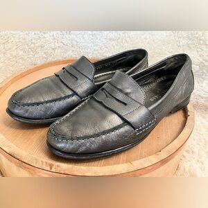 Cole Haan Vintage Women’s Silver Leather Slip On Penny Loafer Shoes Size 7.5